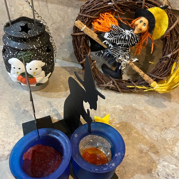 8 piece Halloween bundle - Picture 2 of 16